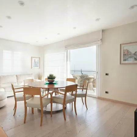 Immobiliare Jvl - Shopping Center Apartment *